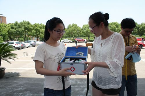 成人短视频
举行医疗急救知识讲解和灭火演练.jpg